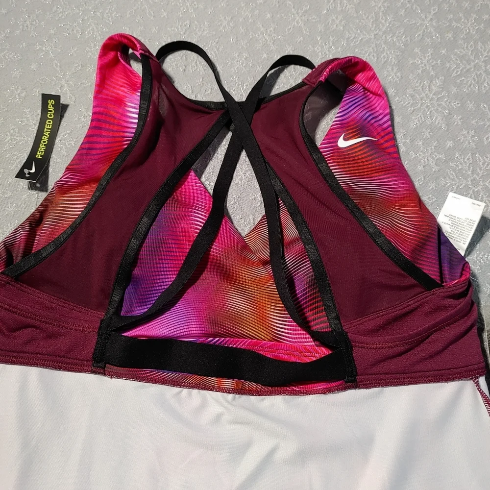 Nike New Women's Sport Top - Picture 5 of 6